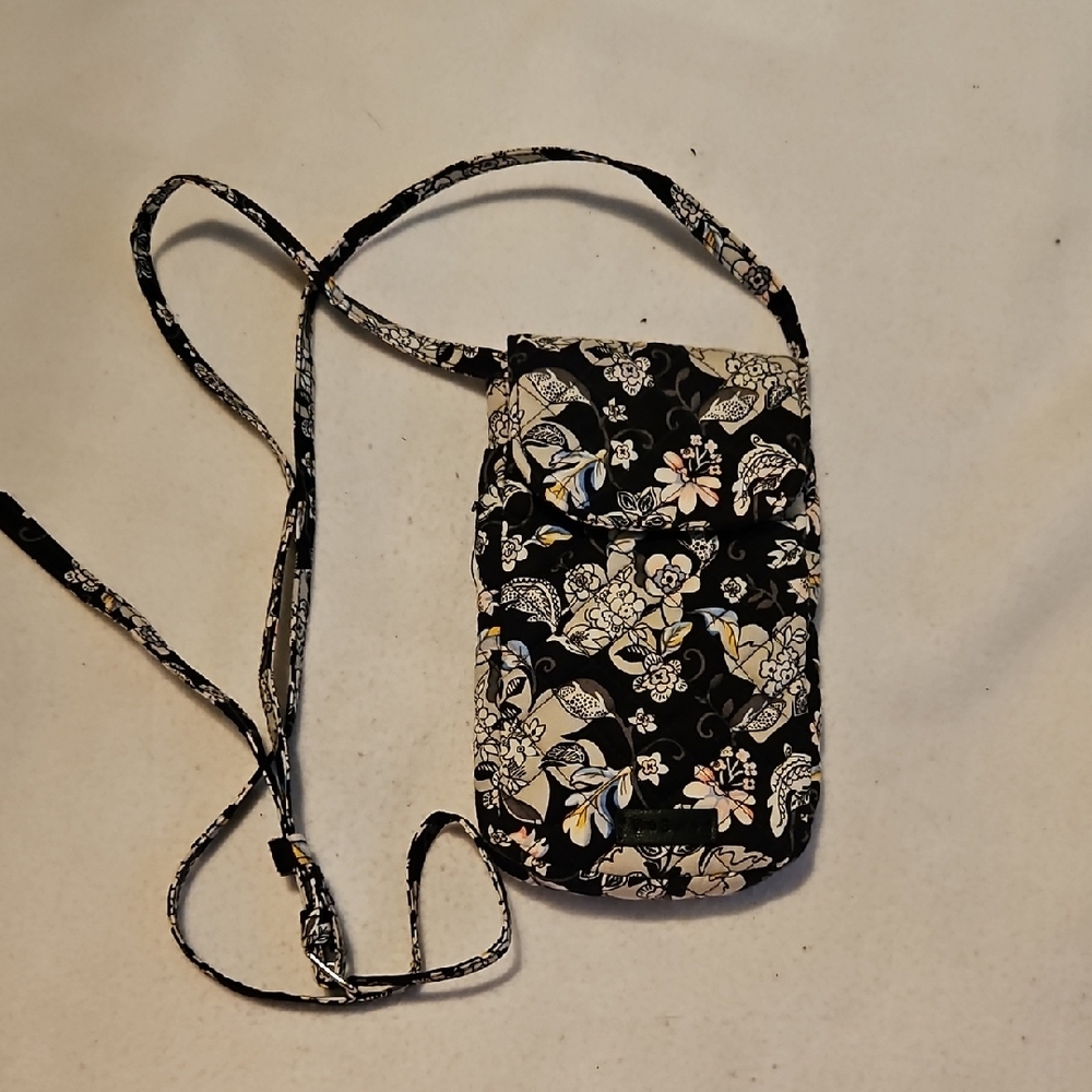 Vera Bradley Carson Cellphone Crossbody In Holland Garden